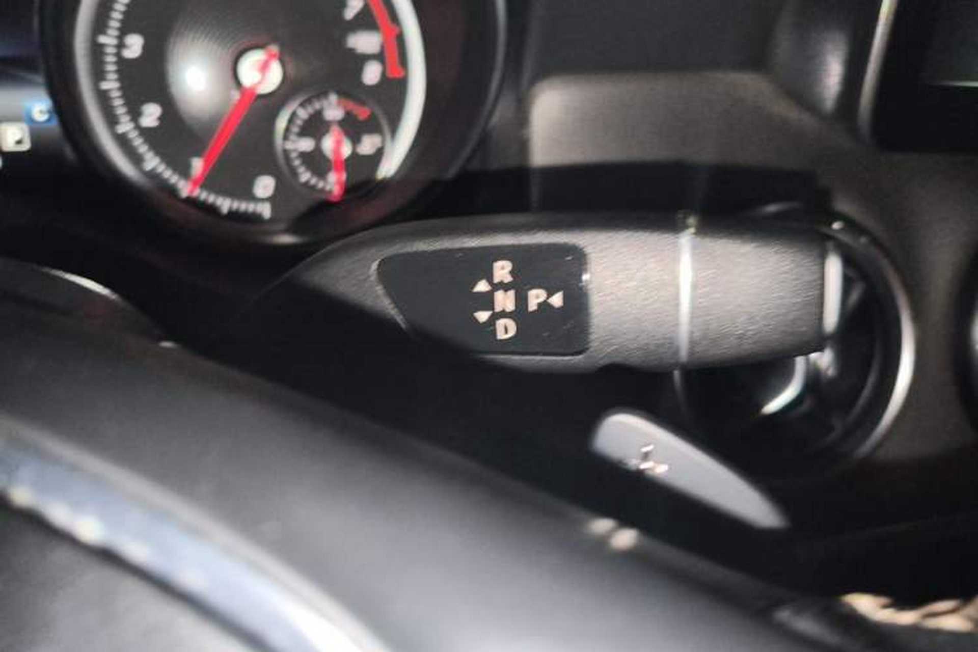 Used Mercedes-Benz CLA 2017 CLA 200 Style Edition Gear Lever
