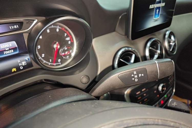 Used Mercedes-Benz CLA 2017 CLA 200 Sport Edition Gear Lever