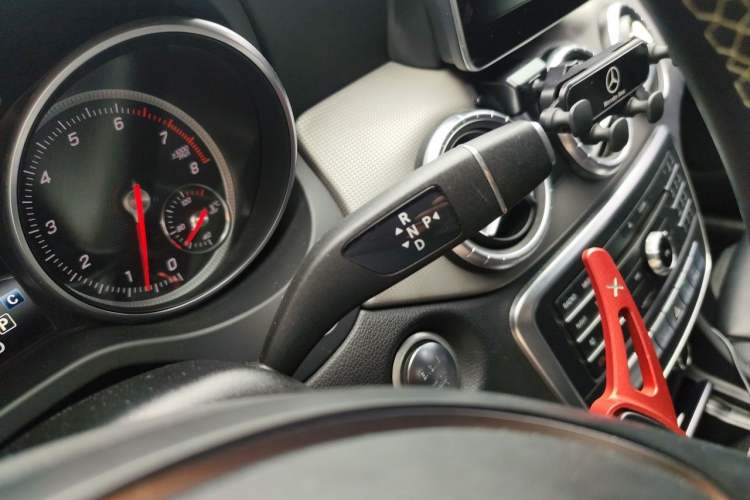 Used Mercedes-Benz CLA 2017 Facelifted CLA 200 Stylish Edition Gear Lever