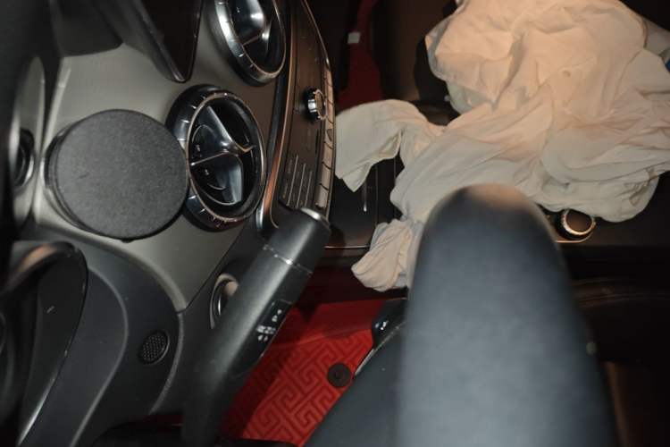 Used Mercedes-Benz CLA 2017 Facelifted CLA 200 Stylish Edition Gear Lever