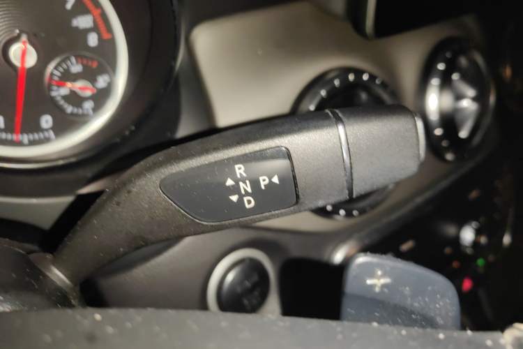 Used Mercedes-Benz CLA 2017 Facelifted CLA 200 Stylish Edition Gear Lever