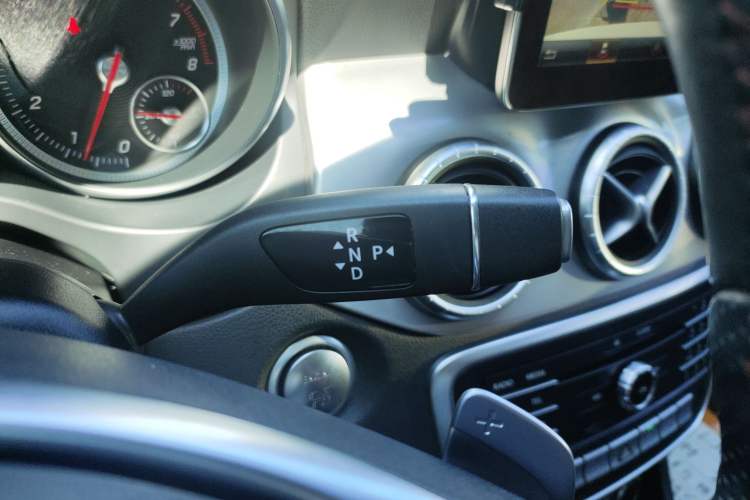 Used Mercedes-Benz CLA 2017 Refreshed CLA 220 4MATIC Gear Lever