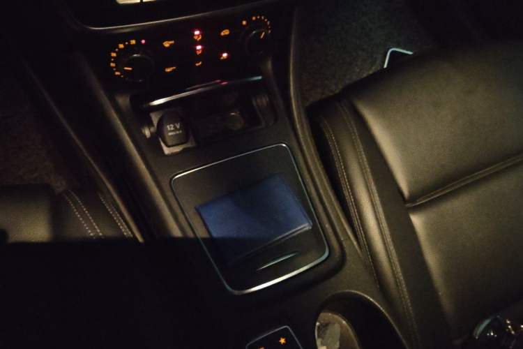 Used Mercedes-Benz CLA 2017 Refreshed CLA 200 Sport Edition Gear Lever