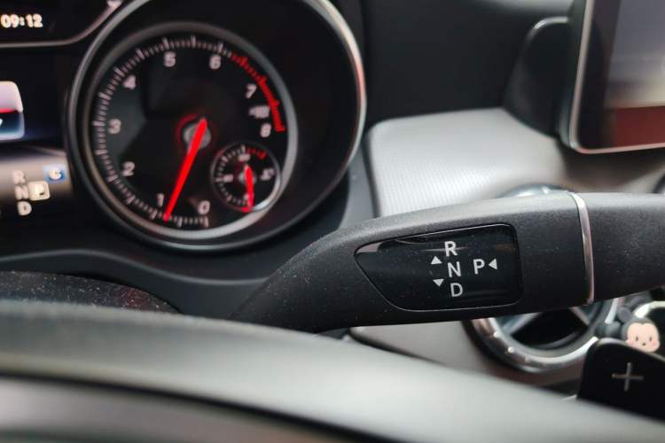 Used Mercedes-Benz CLA 2017 Facelifted CLA 200 Stylish Edition Gear Lever