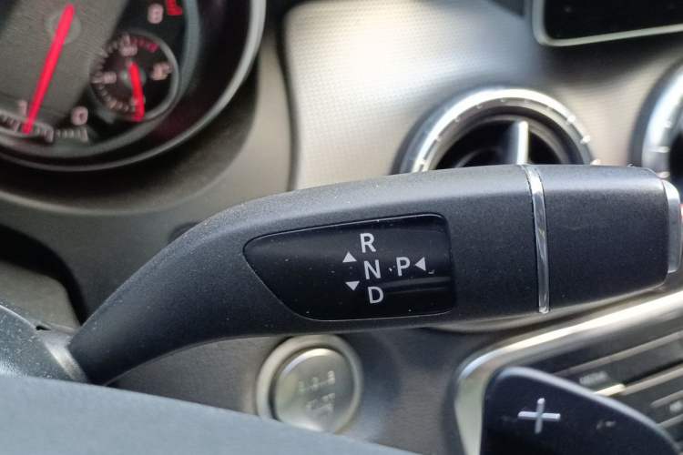 Used Mercedes-Benz CLA 2017 Refreshed CLA 200 Sport Edition Gear Lever