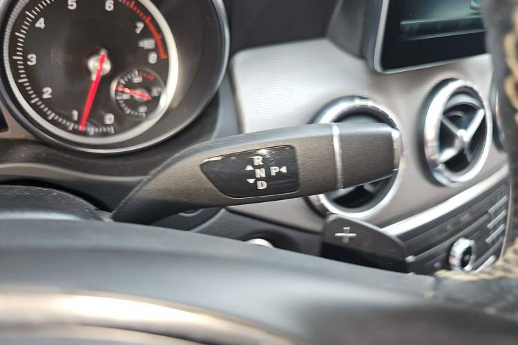 Used Mercedes-Benz CLA 2017 Refreshed CLA 200 Sport Edition Gear Lever