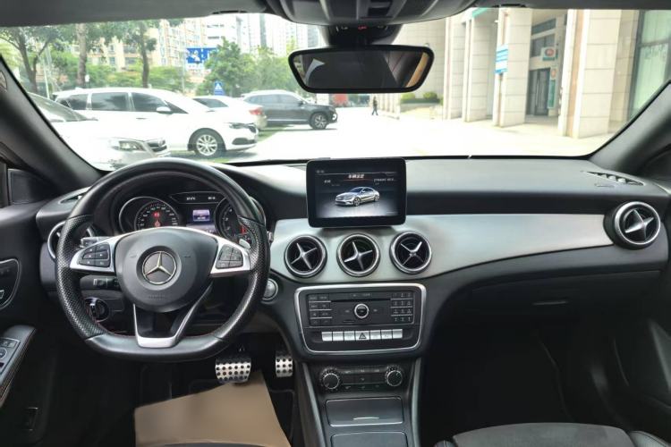 Used Mercedes-Benz CLA 2017 CLA 220 4MATIC Interior 1