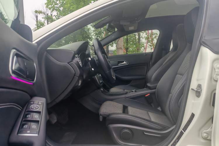 Used Mercedes-Benz CLA 2017 CLA 180 Interior 2