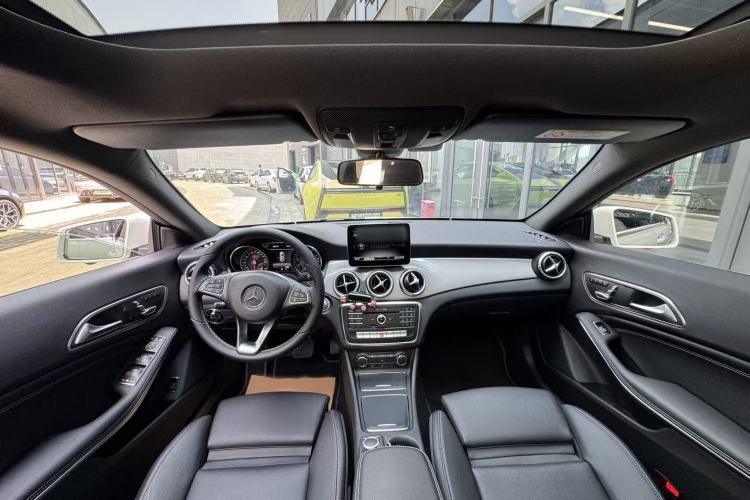 Used Mercedes-Benz CLA 2017 Facelifted CLA 200 Stylish Edition Interior 2