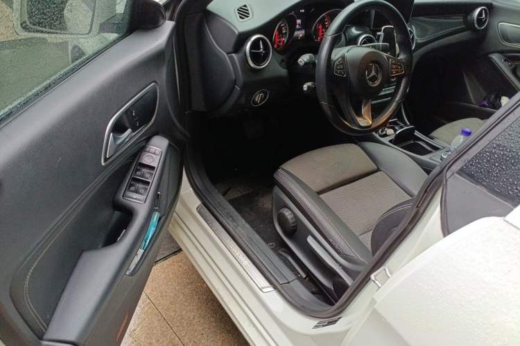 Used Mercedes-Benz CLA 2017 CLA 180 Interior 3