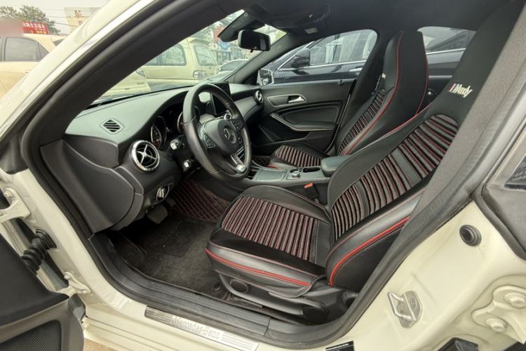 Used Mercedes-Benz CLA 2017 Refreshed CLA 200 Sport Edition Interior 3