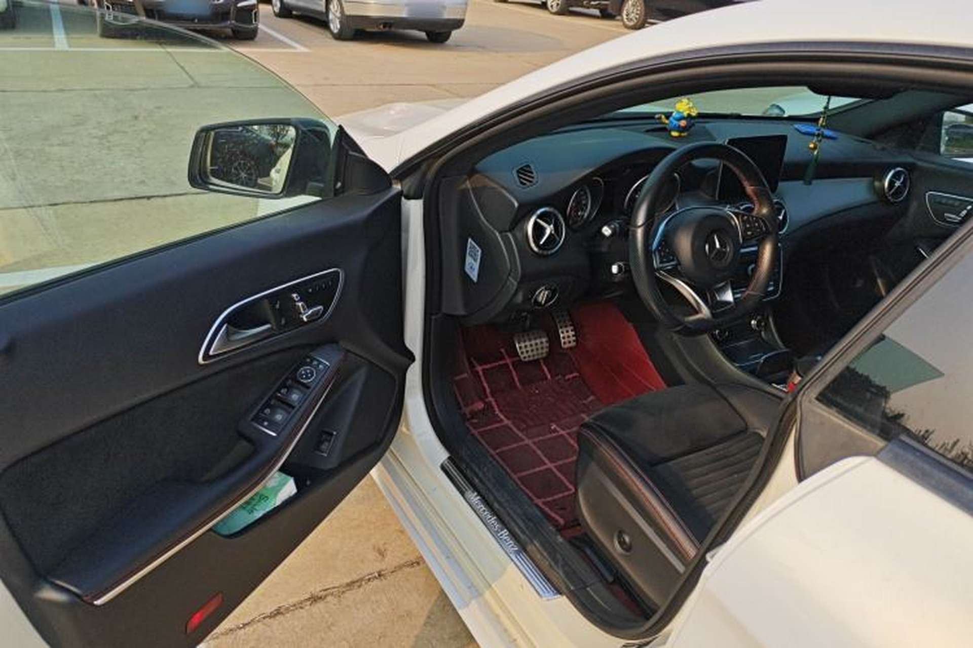 Used Mercedes-Benz CLA 2017 CLA 220 4MATIC Interior 3