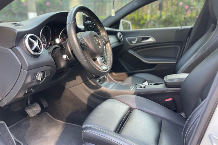 Used Mercedes-Benz CLA 2017 Facelifted CLA 200 Stylish Edition Interior 3