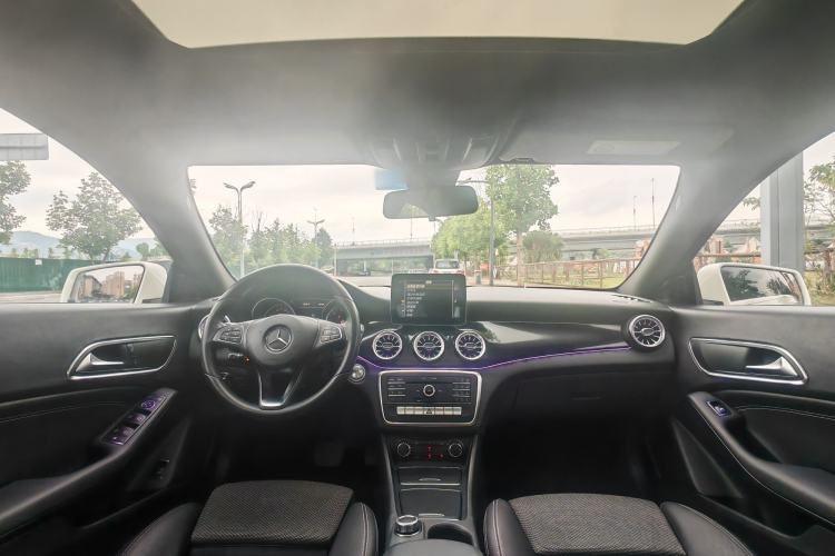 Used Mercedes-Benz CLA 2017 CLA 180 Interior 4