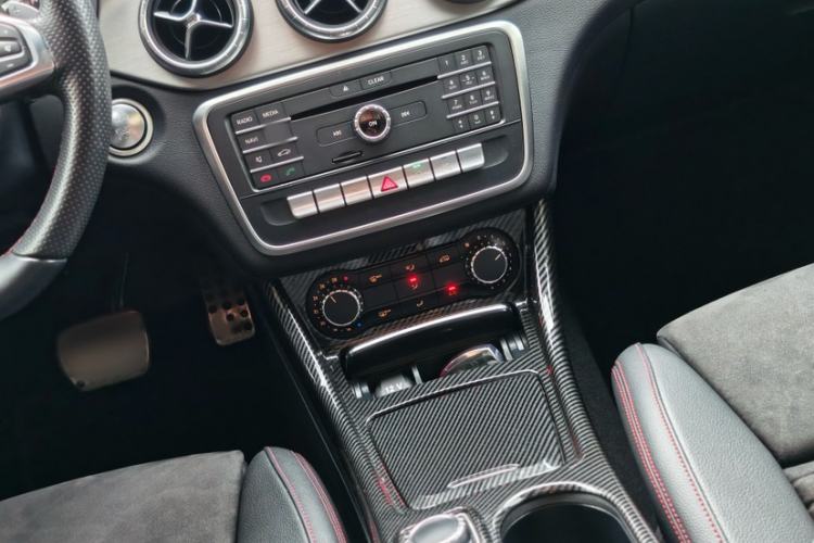 Used Mercedes-Benz CLA 2017 Refreshed CLA 220 4MATIC Interior 6