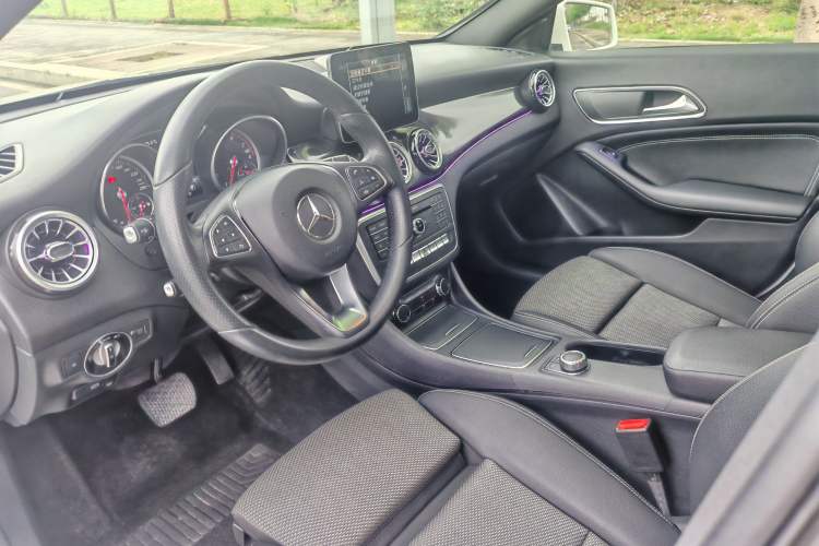 Used Mercedes-Benz CLA 2017 CLA 180 Interior 7