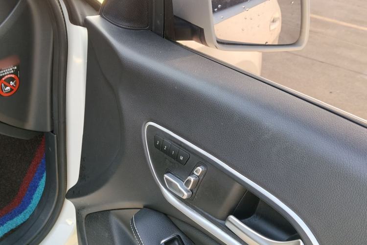 Used Mercedes-Benz CLA 2017 Facelifted CLA 200 Stylish Edition Interior 8