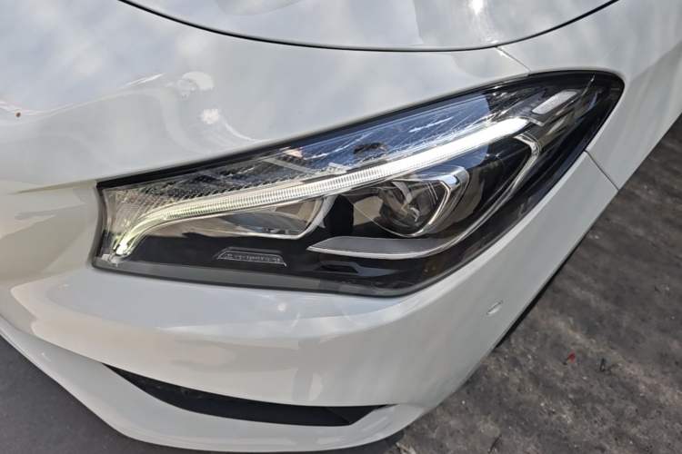 Used Mercedes-Benz CLA 2017 Facelifted CLA 200 Stylish Edition Left Front Headlight