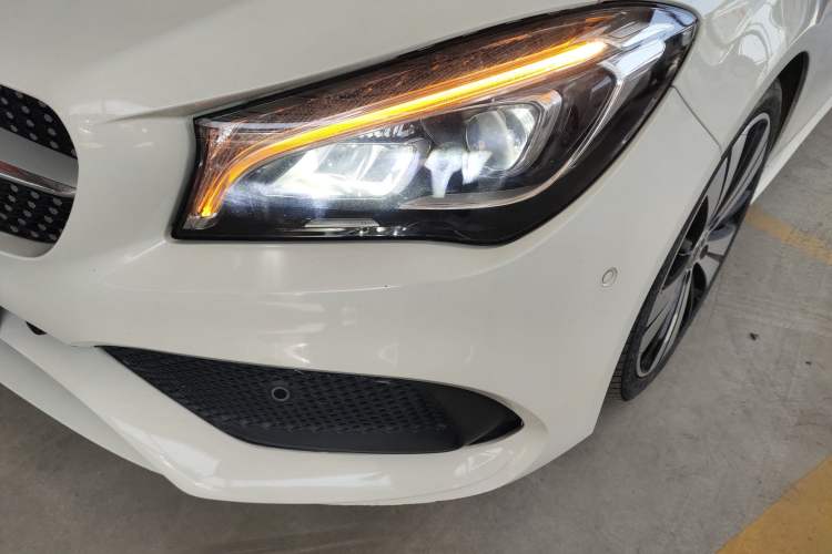 Used Mercedes-Benz CLA 2017 Facelifted CLA 200 Stylish Edition Left Front Headlight