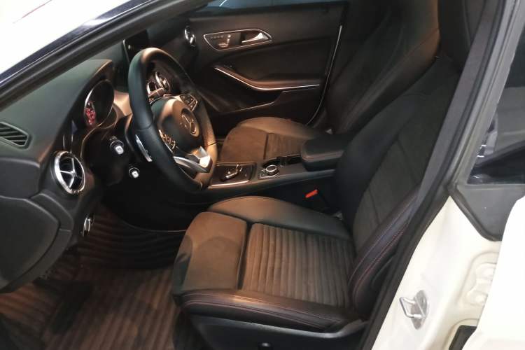 Used Mercedes-Benz CLA 2017 Refreshed CLA 220 4MATIC Left Front Seat