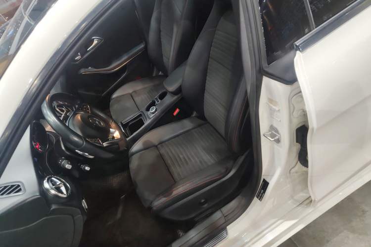 Used Mercedes-Benz CLA 2017 CLA 220 4MATIC Left Front Seat