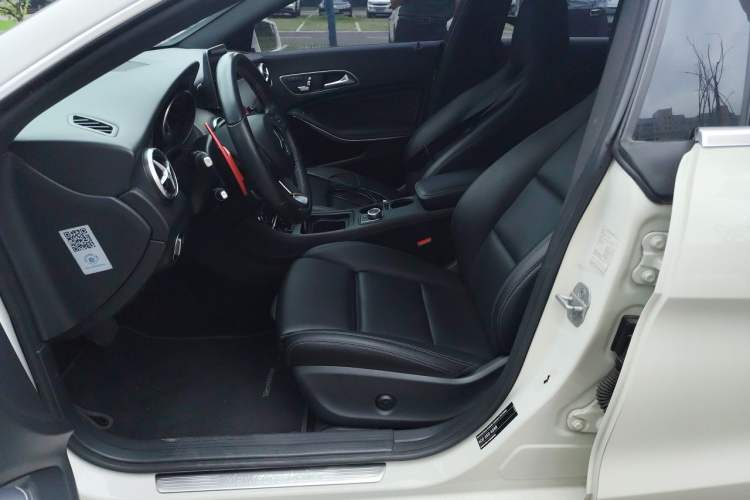 Used Mercedes-Benz CLA 2017 Facelifted CLA 200 Stylish Edition Left Front Seat
