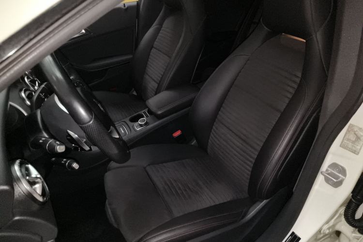 Used Mercedes-Benz CLA 2017 Refreshed CLA 220 4MATIC Left Front Seat