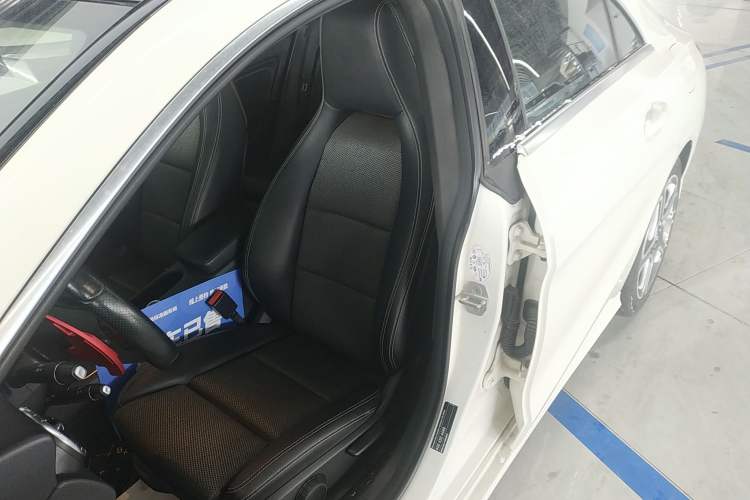 Used Mercedes-Benz CLA 2017 Facelifted CLA 180 Left Front Seat