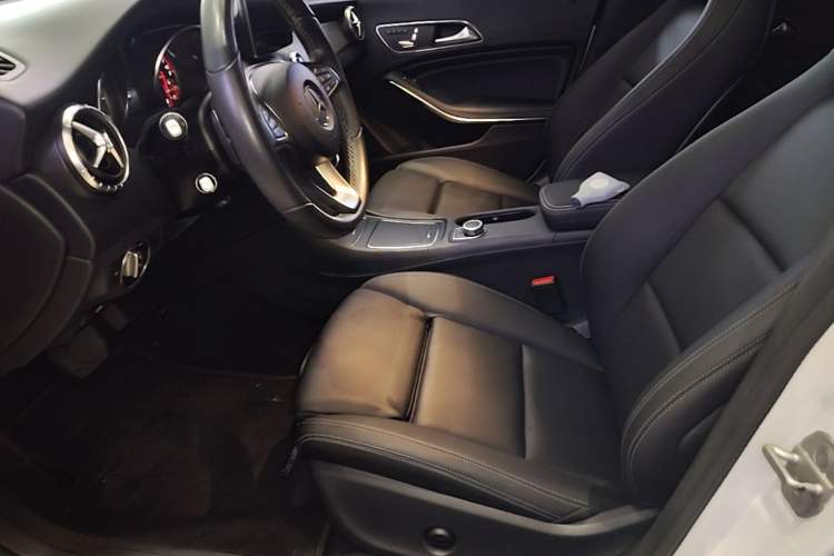 Used Mercedes-Benz CLA 2017 Facelifted CLA 200 Stylish Edition Left Front Seat
