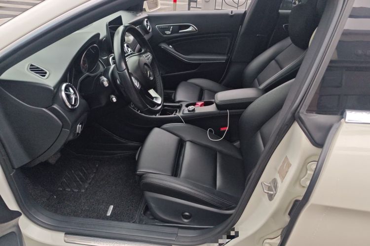 Used Mercedes-Benz CLA 2017 Facelifted CLA 200 Stylish Edition Left Front Seat
