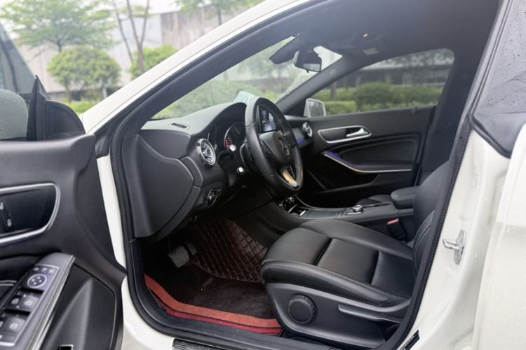Used Mercedes-Benz CLA 2017 Refreshed CLA 200 Sport Edition Left Front Seat