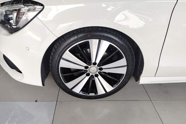 Used Mercedes-Benz CLA 2017 CLA 200 Style Edition Left Front Wheel Hub
