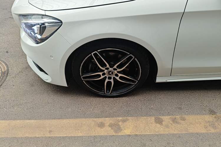 Used Mercedes-Benz CLA 2017 CLA 220 4MATIC Left Front Wheel Hub