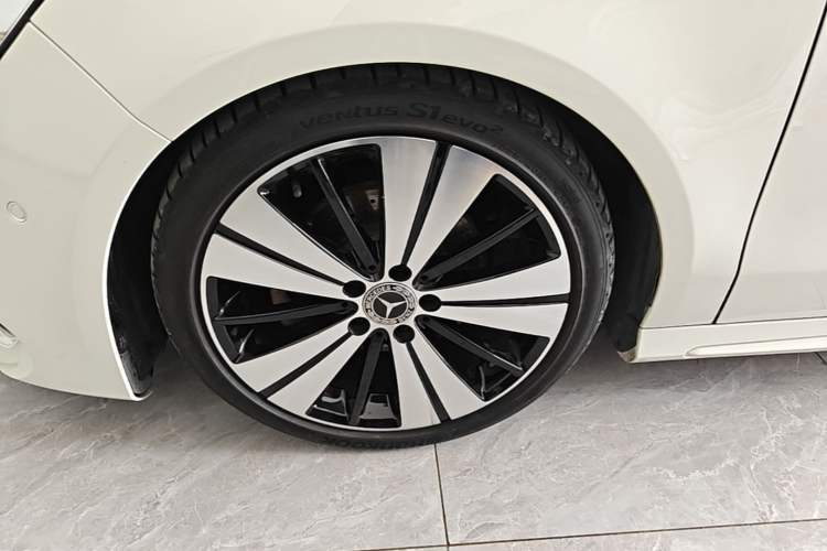 Used Mercedes-Benz CLA 2017 CLA 200 Style Edition Left Front Wheel Hub
