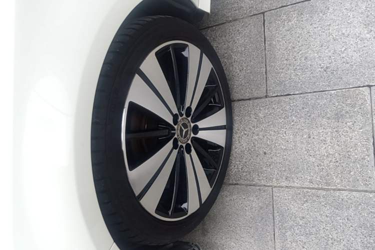 Used Mercedes-Benz CLA 2017 Facelifted CLA 200 Stylish Edition Left Front Wheel Hub