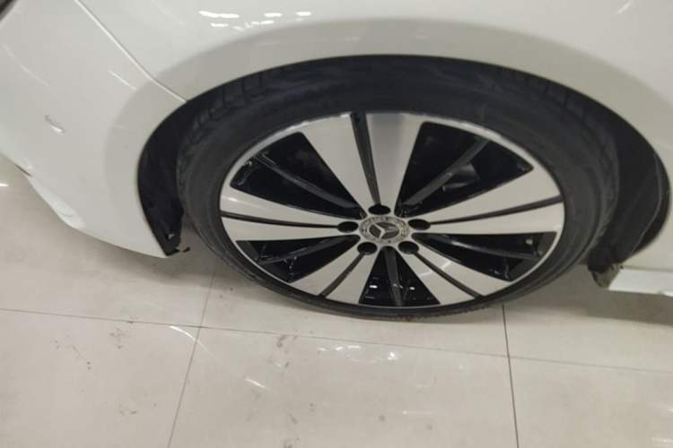 Used Mercedes-Benz CLA 2017 Facelifted CLA 200 Stylish Edition Left Front Wheel Hub