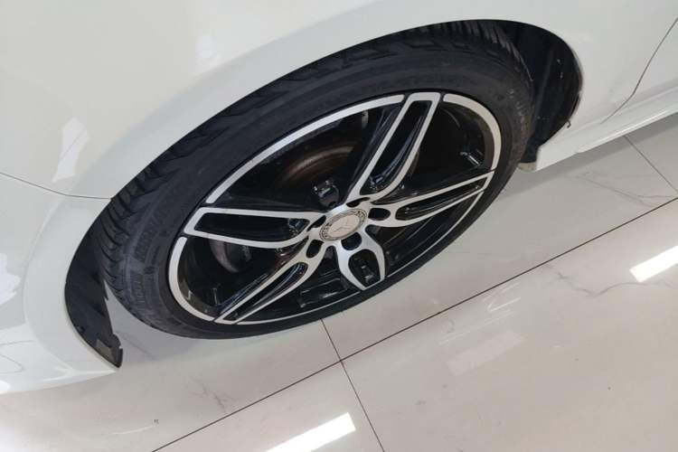 Used Mercedes-Benz CLA 2017 CLA 220 4MATIC Left Front Wheel Hub