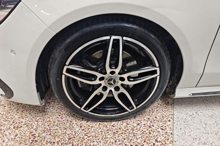 Used Mercedes-Benz CLA 2017 Refreshed CLA 220 4MATIC Left Front Wheel Hub