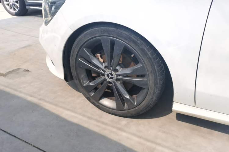 Used Mercedes-Benz CLA 2017 Refreshed CLA 200 Sport Edition Left Front Wheel Hub