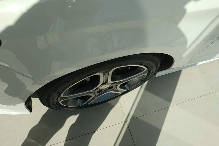 Used Mercedes-Benz CLA 2017 Facelifted CLA 180 Left Front Wheel Hub