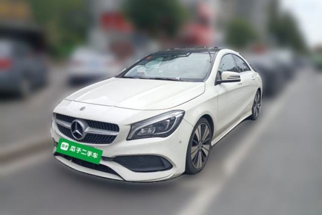 Ojetý Mercedes-Benz CLA 2017 Facelifted CLA 200 Stylish Edition