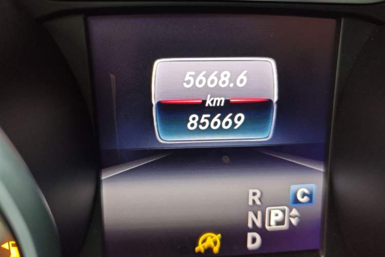Used Mercedes-Benz CLA 2017 CLA 220 4MATIC Odometer Close Up