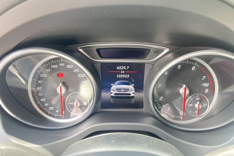 Used Mercedes-Benz CLA 2017 CLA 200 Style Edition Odometer Close Up
