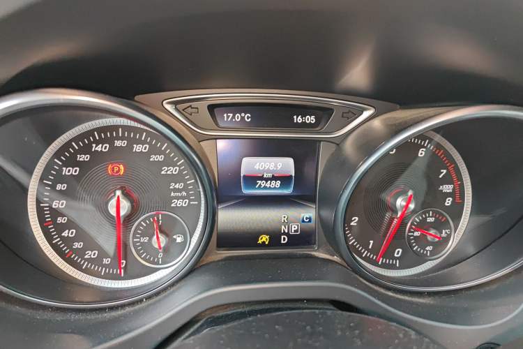 Used Mercedes-Benz CLA 2017 CLA 220 4MATIC Odometer Close Up