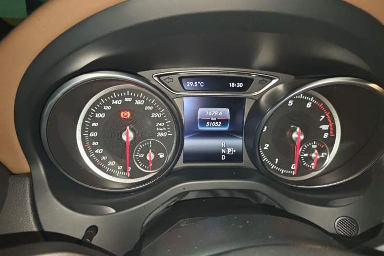 Used Mercedes-Benz CLA 2017 CLA 260 4MATIC Odometer Close Up