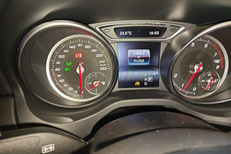 Used Mercedes-Benz CLA 2017 CLA 220 4MATIC Odometer Close Up