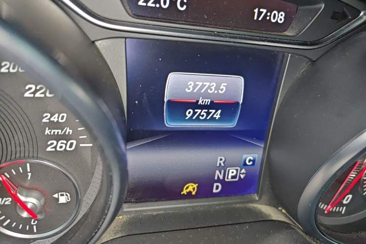 Used Mercedes-Benz CLA 2017 Refreshed CLA 220 4MATIC Odometer Close Up