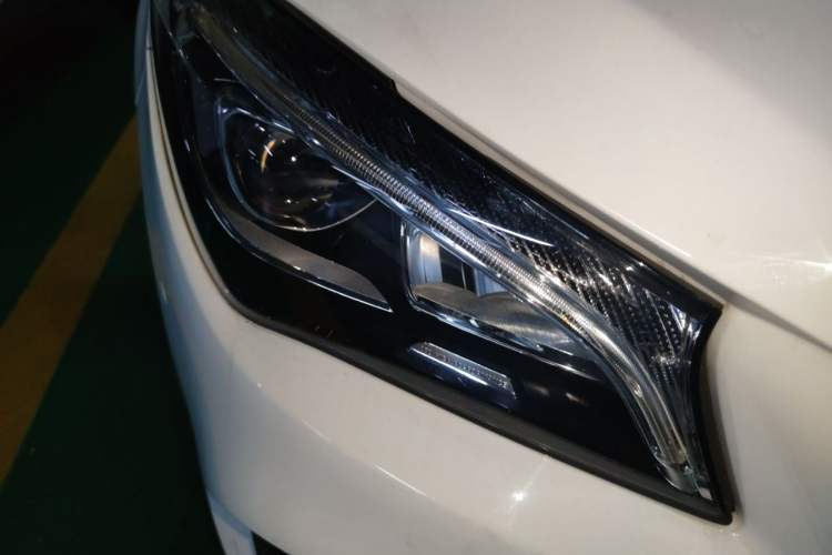 Used Mercedes-Benz CLA 2017 Facelifted CLA 200 Stylish Edition Right Front Headlight