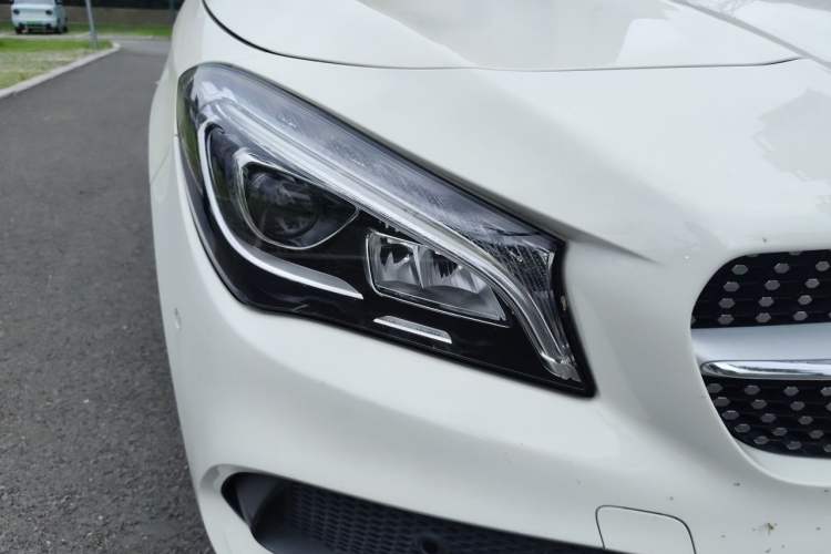 Used Mercedes-Benz CLA 2017 Facelifted CLA 200 Stylish Edition Right Front Headlight