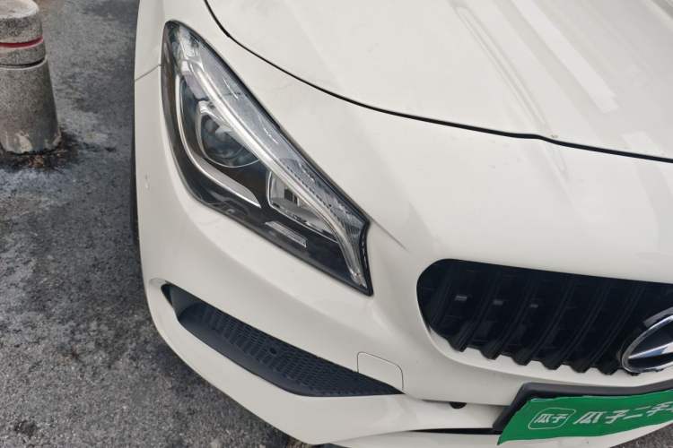 Used Mercedes-Benz CLA 2017 Facelifted CLA 200 Stylish Edition Right Front Headlight